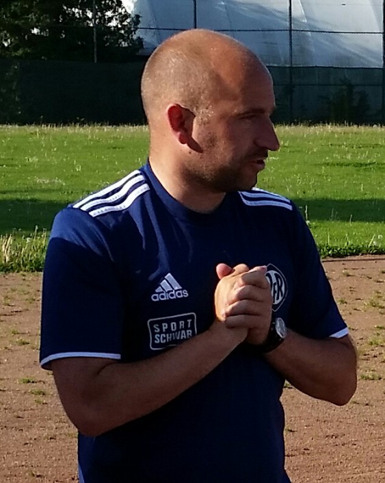 Trainer - Bild 13 Trainer - Bild 13 - Datum: 27.03.2015 - Tags: AKTION FUSSBALLTAG e.V.