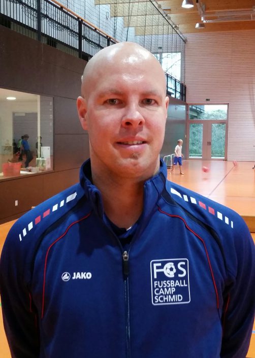Trainer - Bild 11 Trainer - Bild 11 - Datum: 27.03.2015 - Tags: AKTION FUSSBALLTAG e.V.
