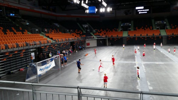 2015-08-01 - A:N Gebäudereinigung Zahirovic-Fußballtag mit Ex-Nationalspieler Jimmy Hartwig in der Ratiopharm-Arena Ulm/Neu-Ulm