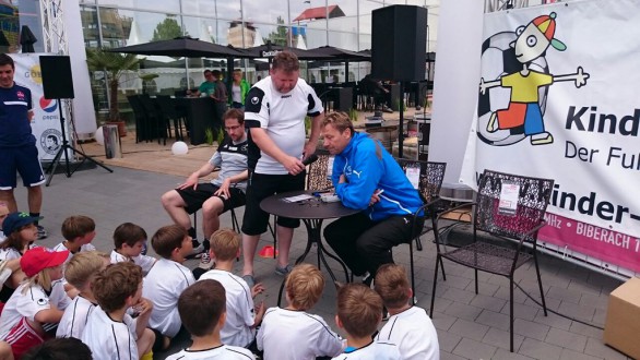 2015-05-29 - Möbel Mahler Fußballtag in Neu-Ulm mit Weltmeister Guido Buchwald