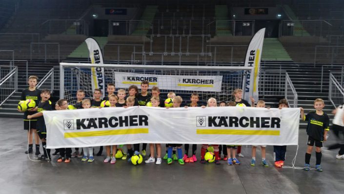 KaercherFussballtag am 29072016 in der RatiopharmArena Ulm  NeuUlm - Bild 8 - Datum: 26.07.2016 - Tags: Besonderes, Fußballtag, Kärcher, AKTION FUSSBALLTAG e.V.